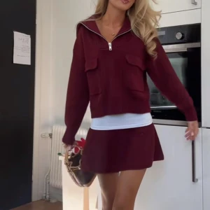 Zara stickat set - Så sjukt snyggt och eftertraktat set från Zara😍😍 sparsamt använt och i gott skick❤️