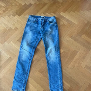 Jeans - Slim fit Fint skick!