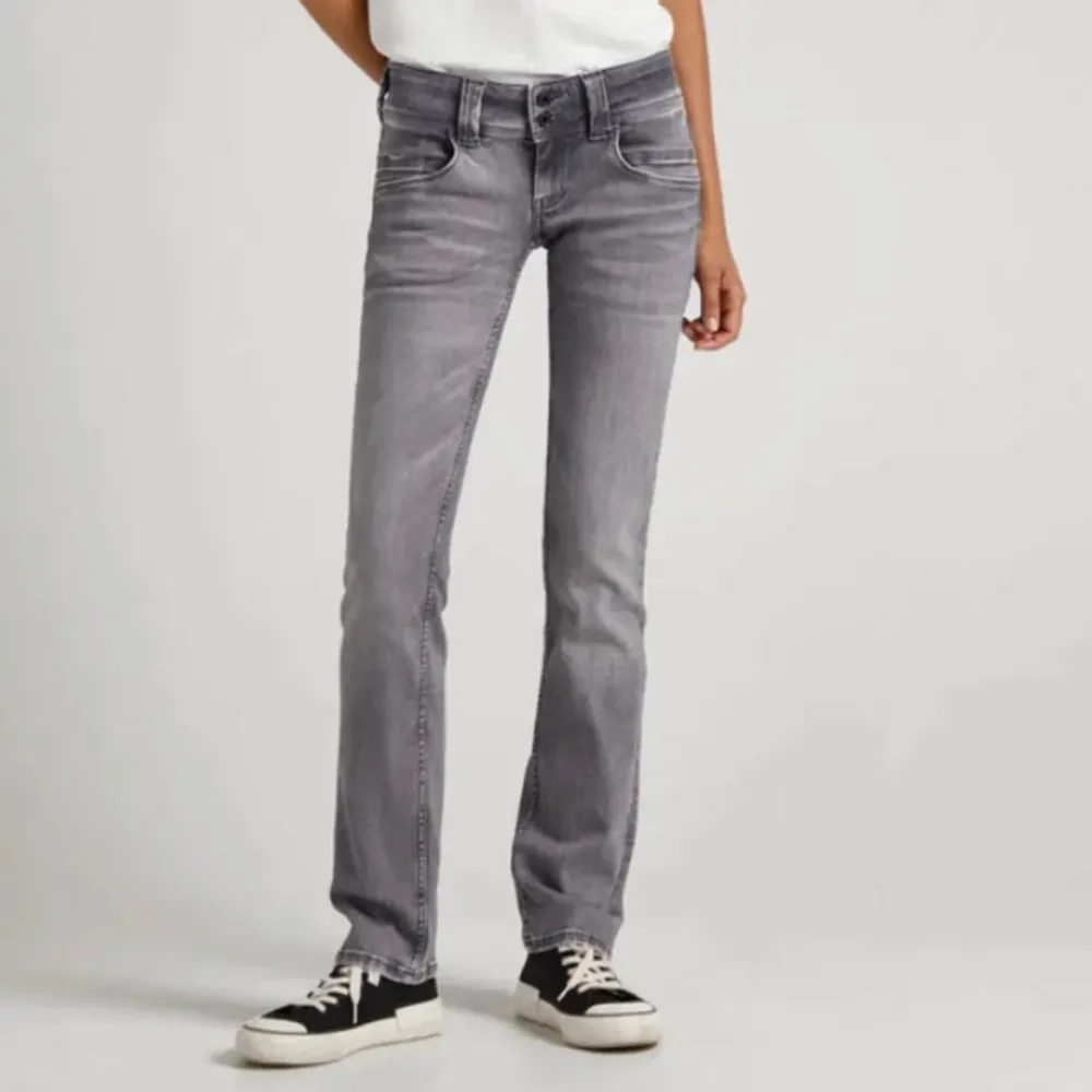 JĂ€tte fina pepe jeans!đđHelt oanvĂ€nda, nypris 1099kr!!đđđ. Farkut & Housut.