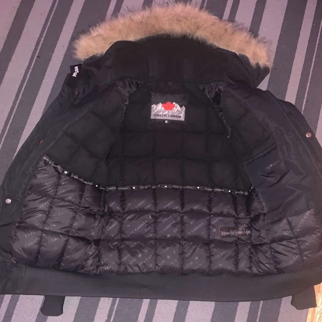 Svart parkajacka från Zavetti Canada - 90
