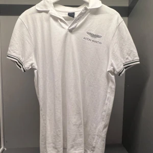 Aston Martin pike  - Jag säljer min piké efter som den är för liten 