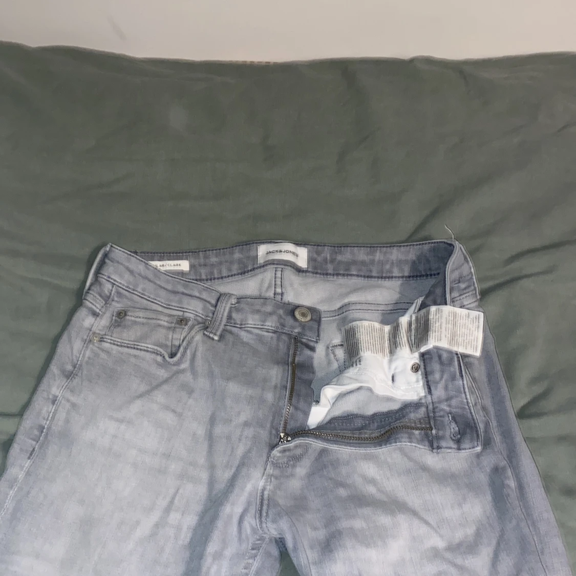 Grå jeans från Regular Clark - 90