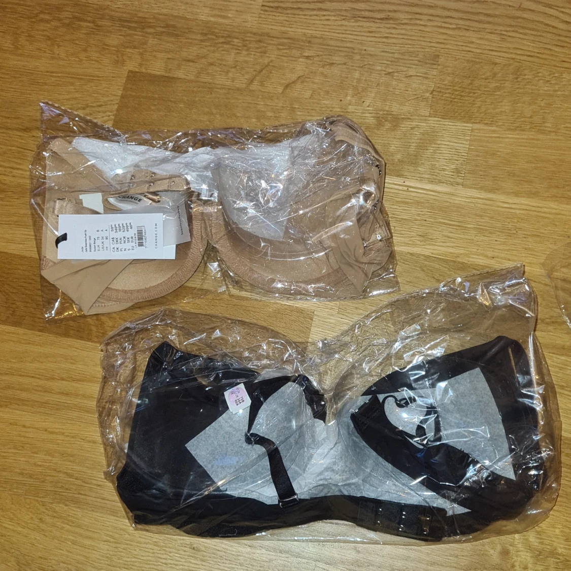 NYA Push Up BH:ar i beige och svart - 90