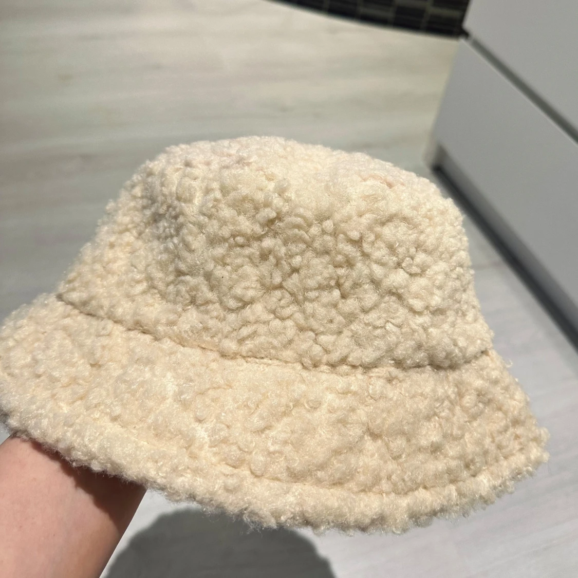 Beige teddyhatt - 90