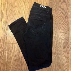 Dondup Jeans George - Storlek 29. Skick 8/10. Hör av er vid frågor eller funderingar ✌️