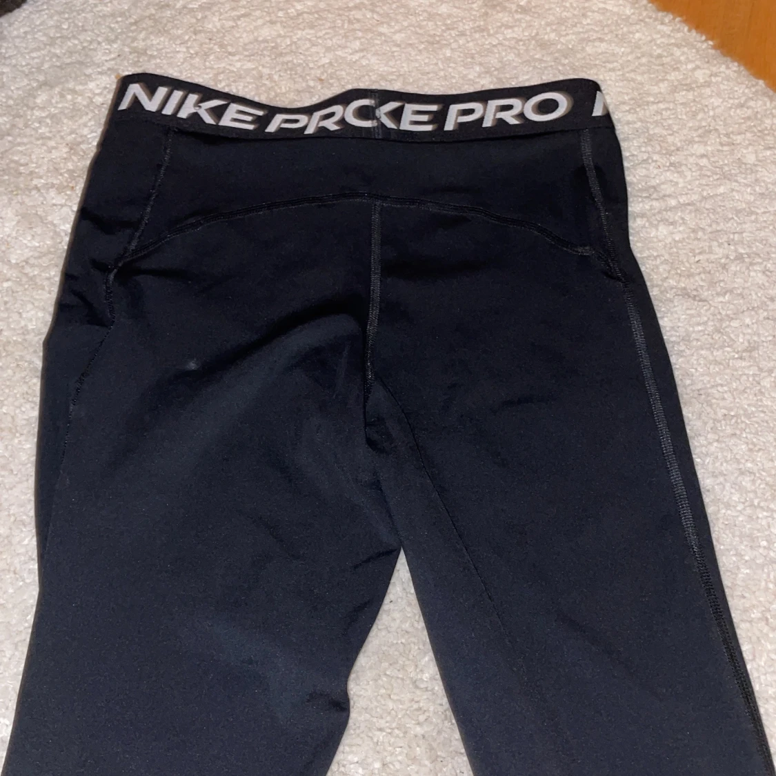 Svarta leggings från Nike Pro - 91