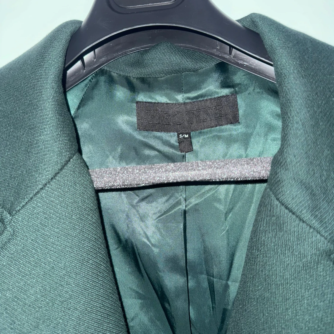 Grön kappa med pälsdetaljer - 90