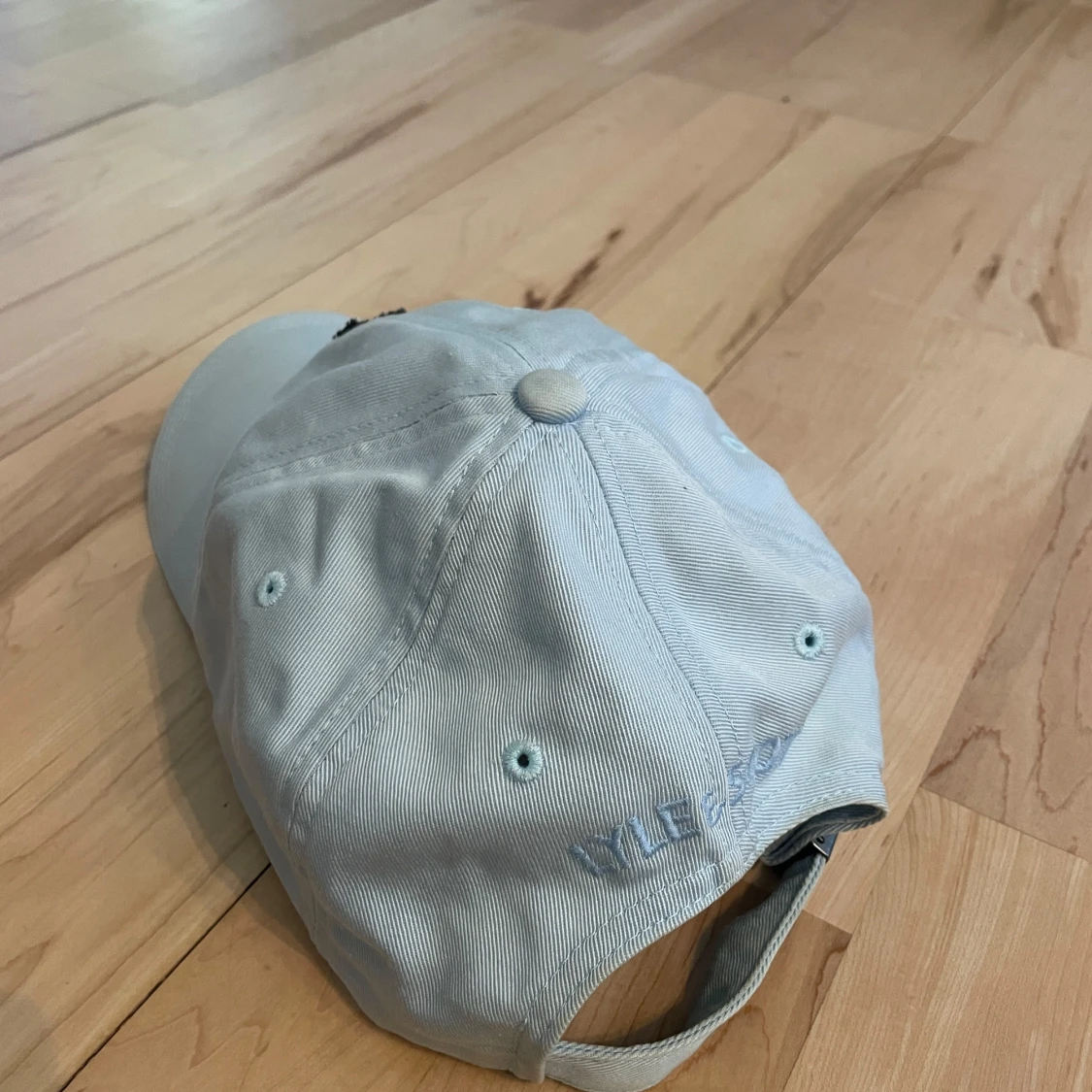 Ljusblå keps från Lyle & Scott - 90