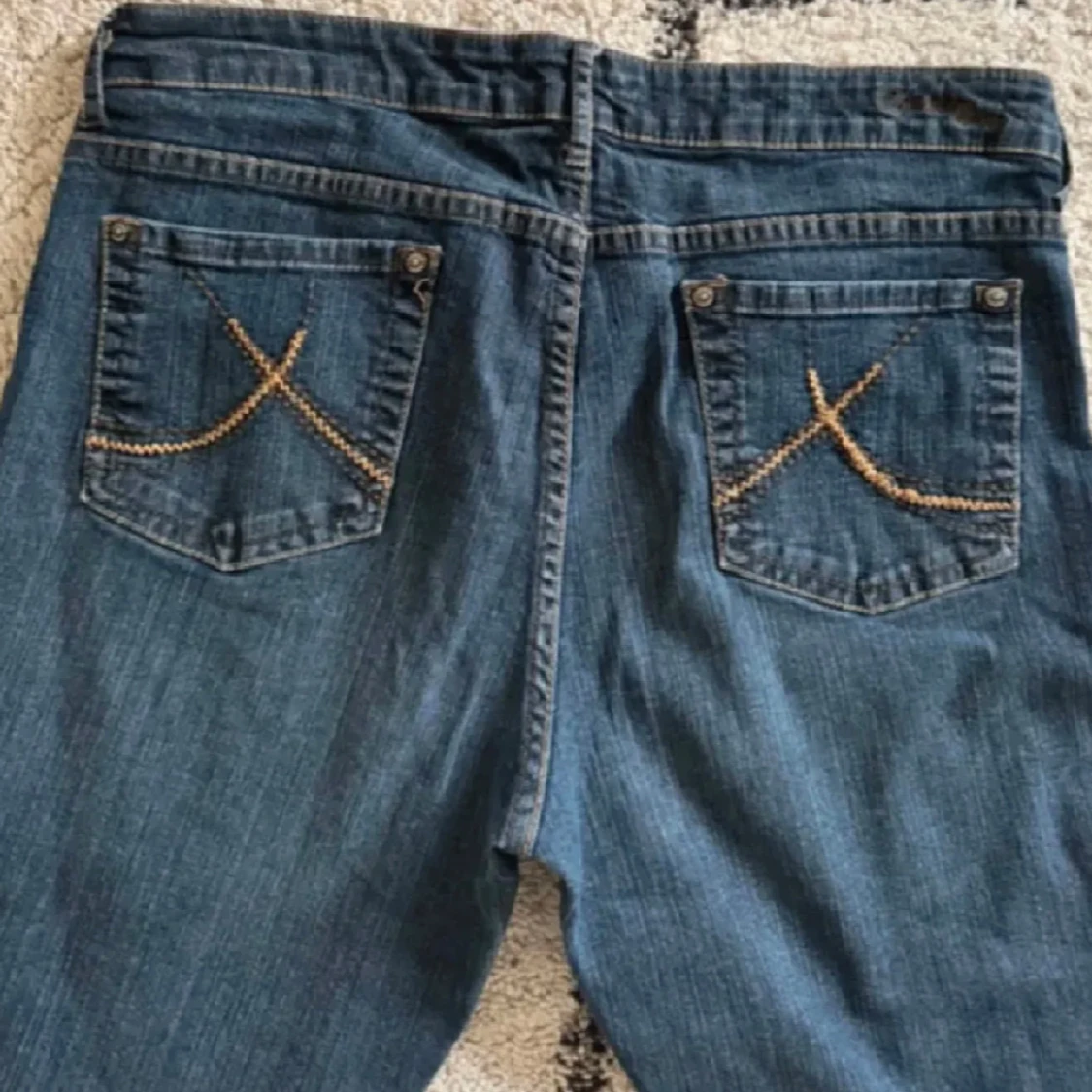 Blå jeans från Common Genes