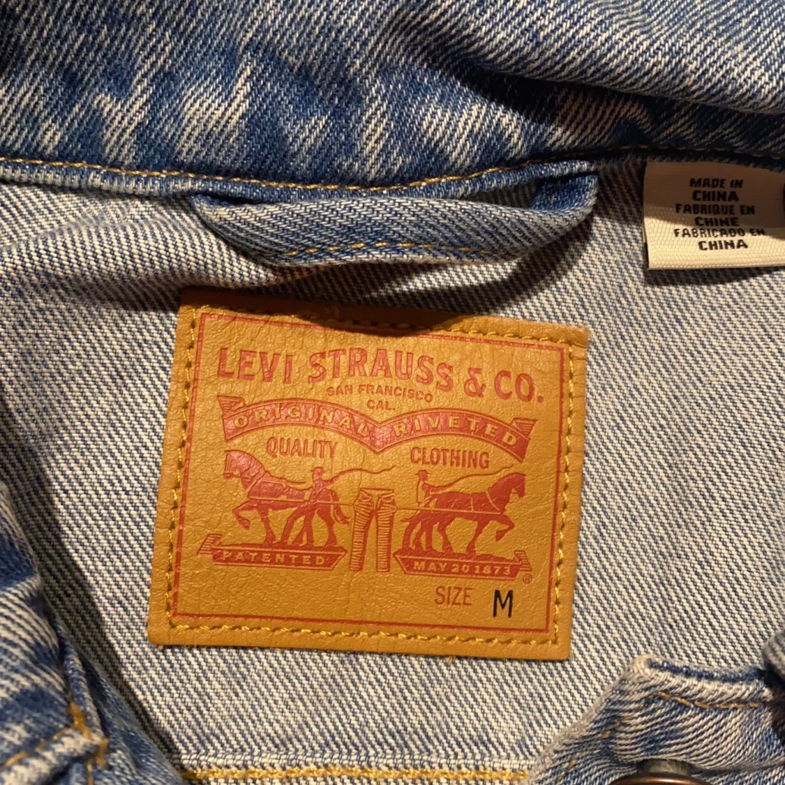 Blå jeansjacka från Levi's - 92
