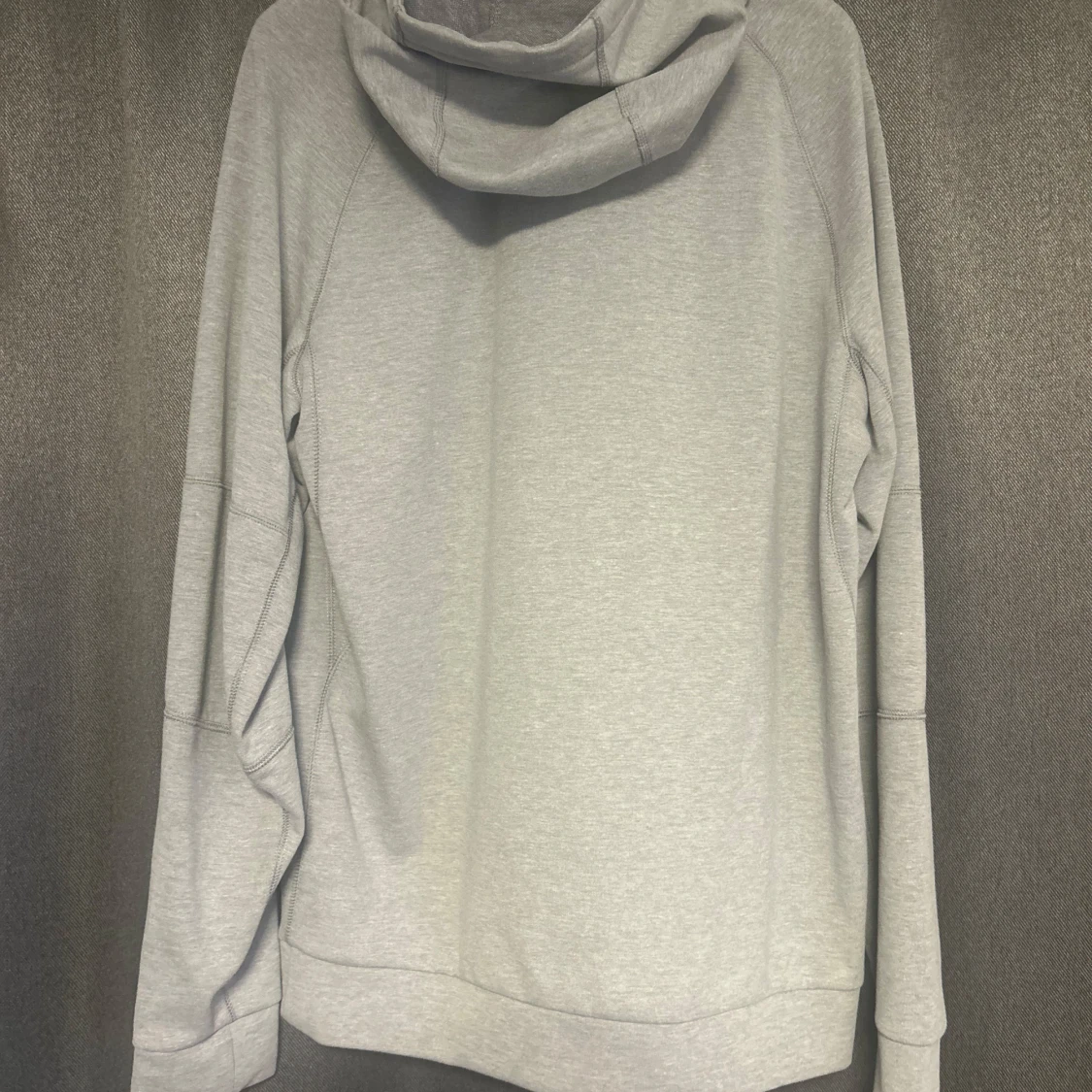 Grå hoodie från Nike - 90