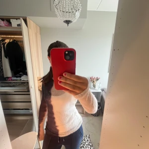 Weekday tröja!! - Säljer den här super snygga tröjan ifrån weekday🥰🥰