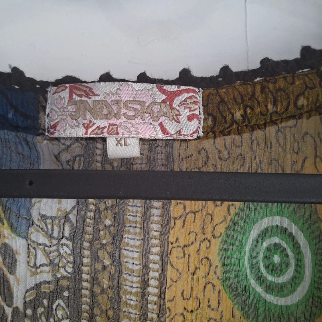 Färgglad blus från Indiska - 90