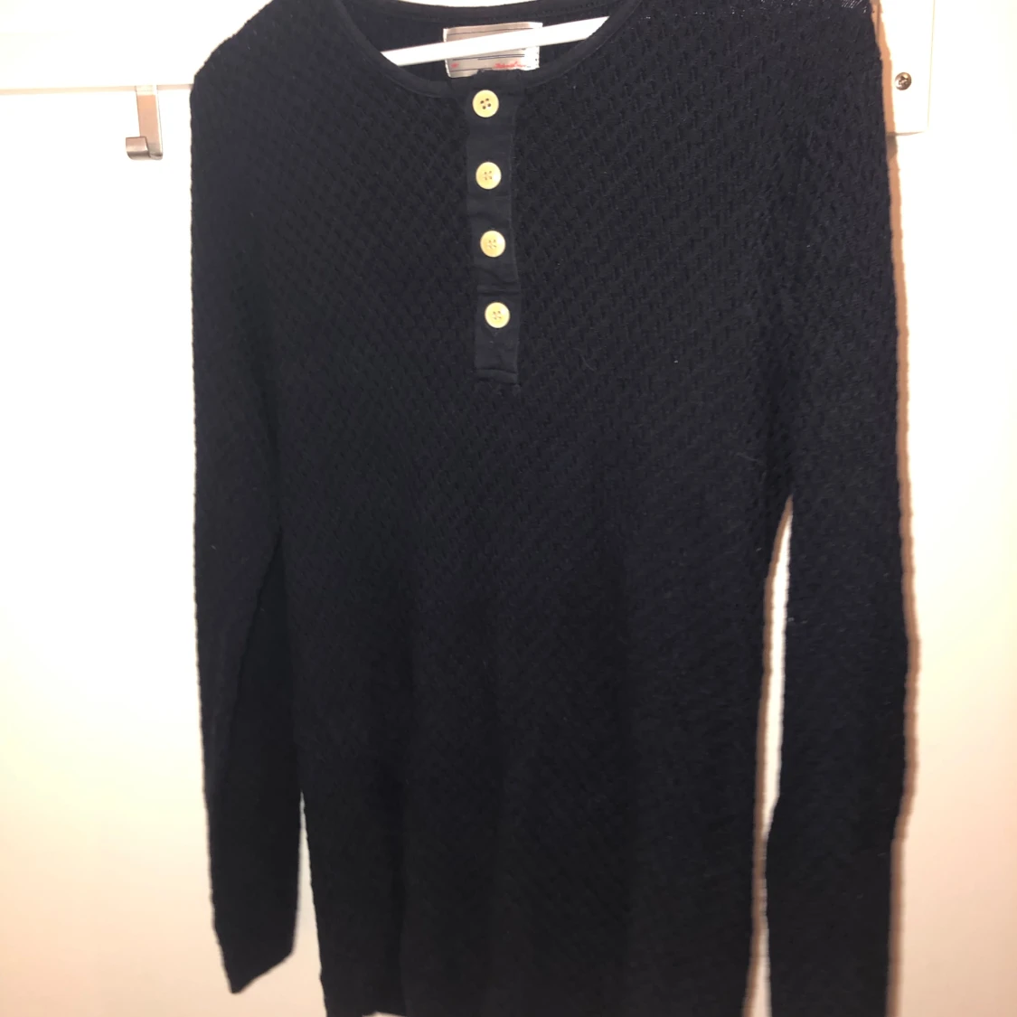 Stickad tröja storlek Medium.  - 90