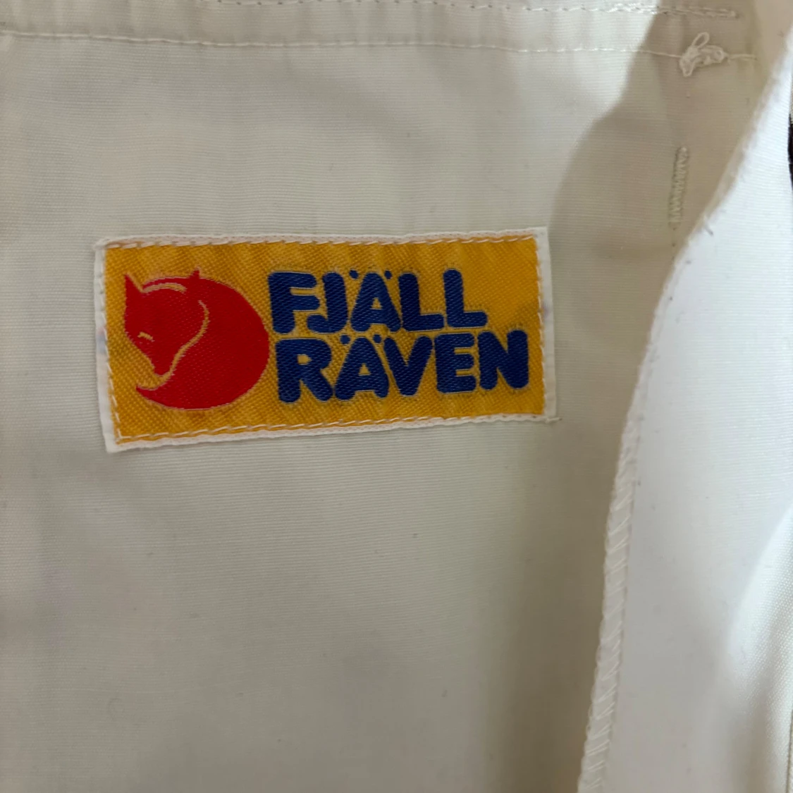 Vit jacka från Fjällräven - 90