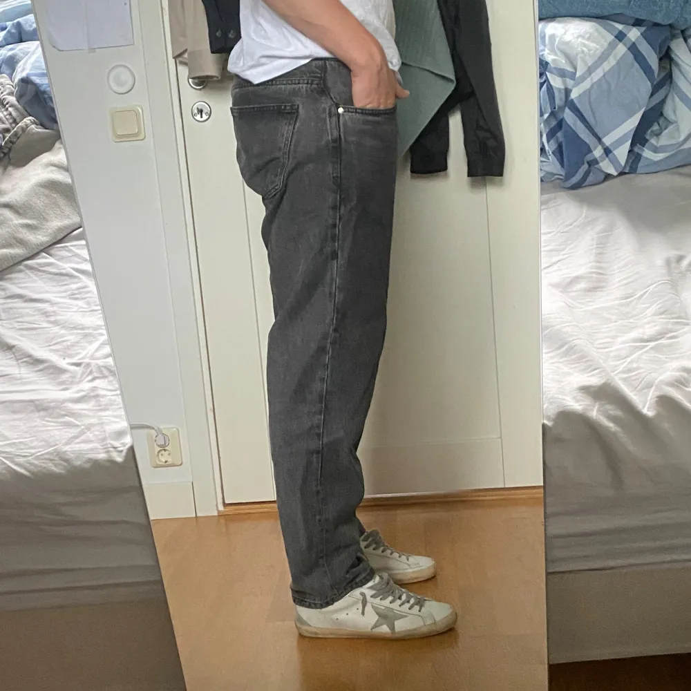 Ett par snygga jeans från pull and bear. Bra skick men lite för små för mig.. Jeans & Byxor.