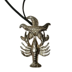 Silver bohemisk halsband  - Bohemisk halsband, kommer med läder band som knyts i änden  Total längd 30 cm   Bra skick    #00s #00sfashion #2000 #70 #70S #80 #80s #90s #Bunda #Kelnes #Marskinéliai #Pantaloni #Tricou #aesthetic #alt #alternative #archive #avantgarde #baggy #baggy