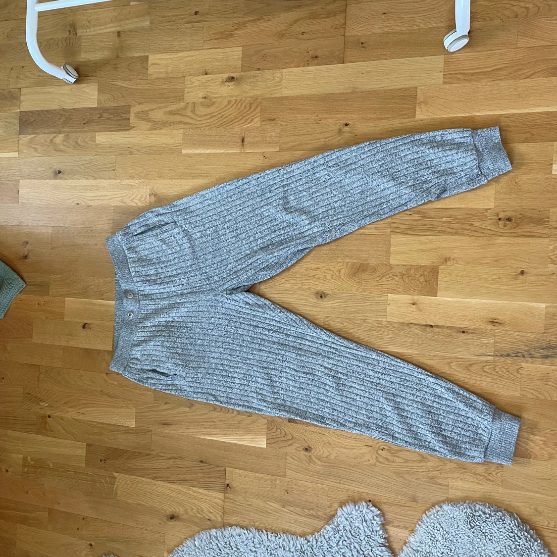 Grått mjukisset Hailys - 90