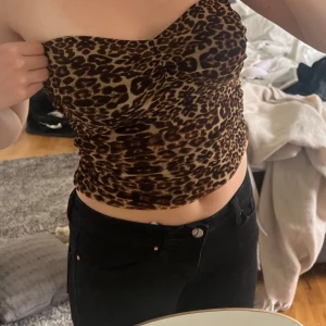 Leopard topp  - Jättesöt leotopp🐆🐆
