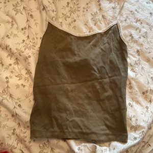 Grönt linne - Jättefint linne från bikbok💕