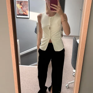 Kostymbyxor  - Kostymbyxor från Stockholm LM studio. Nypris 799kr