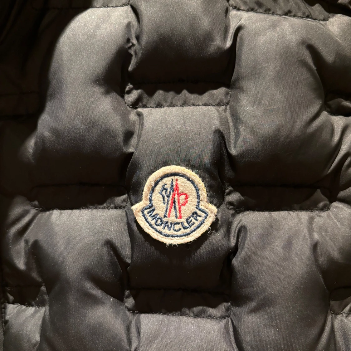 Moncler dunväst, stl. S - 92