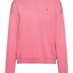 Ralph lauren swetshirt  - Sweatshirt ifrån Ralph lauren i en väldig snygg rosa färg med grön riddare på bröstet, är i fint skick, skriv för fler bilder 