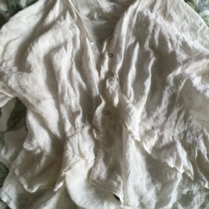 Jätte fin bluse - Blus ifrån zara passar mig som har s/xs så skulle säga xs- m passar den för💕