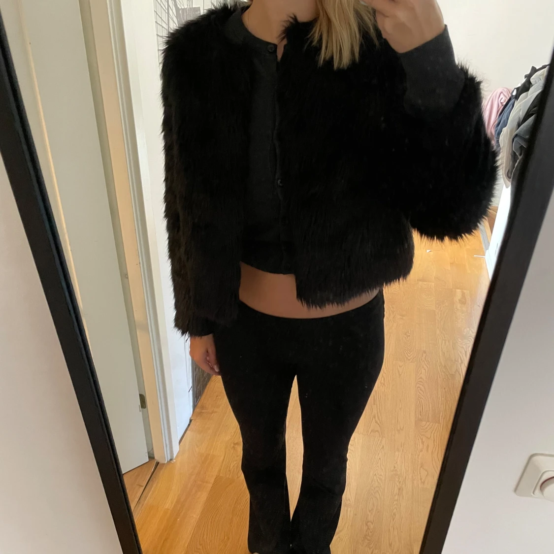 Svart pälsjacka - 90