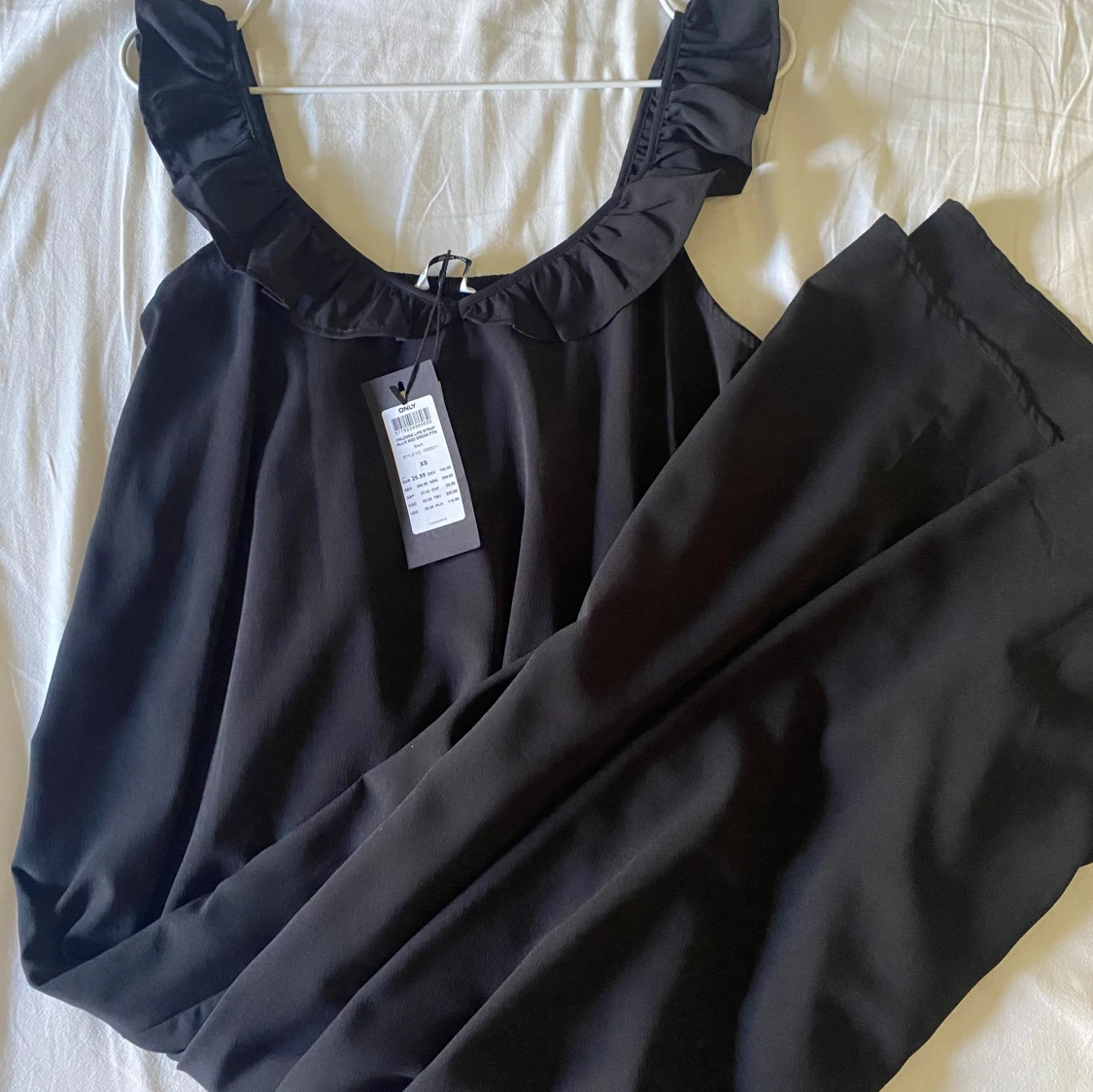 Klänning med volang - 90