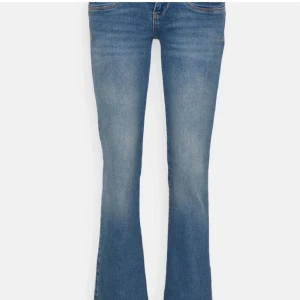 Ltb jeans - Snygga bootcut jeans från ltb i modellen valerie. Jättefin modell och färg! Superbra skick❤️