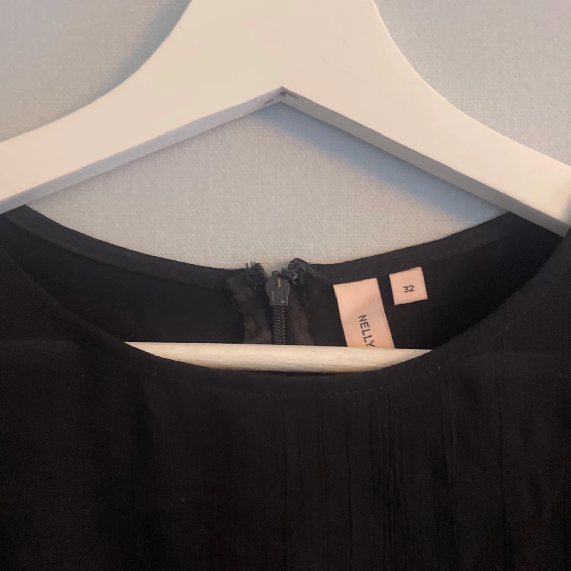 Helsvart klänning - 90