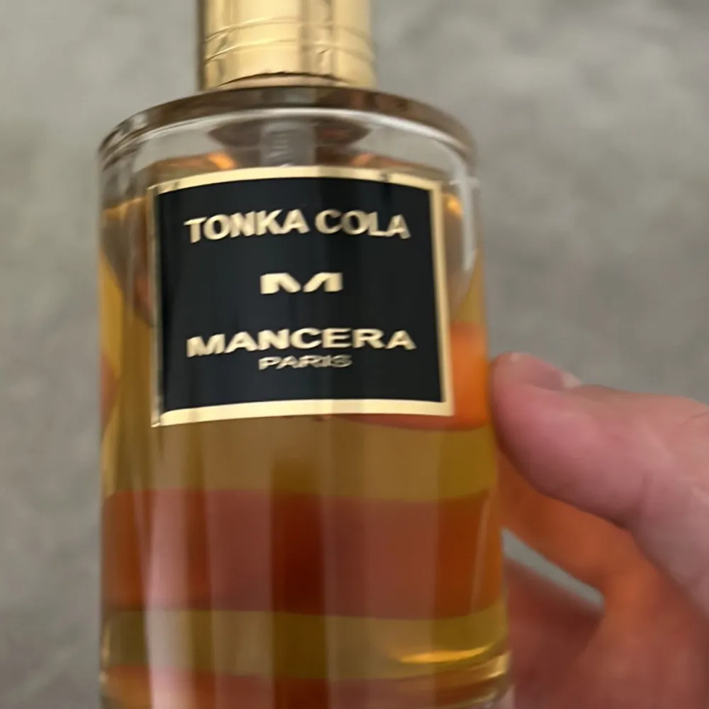 Säljer min tonka cola då den inte används längre Nypris ca 2000kr 110/120 kvar. Parfym.