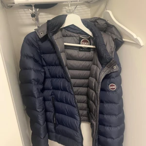 Colmar  jacka - Som ny, skriv för fler bilder 