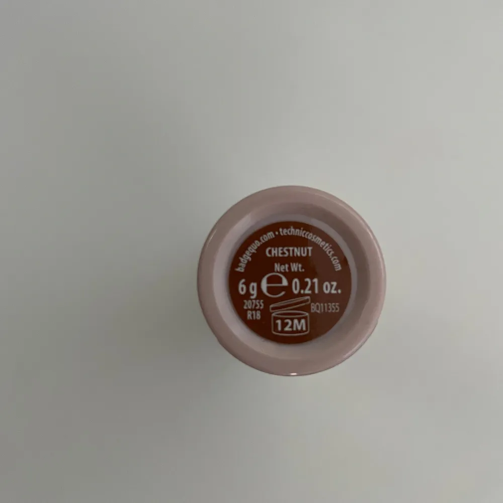 Helt nytt contour / foundation stick från Technic i nyansen Chestnut. Perfekt för att skapa en jämn och naturlig bas eller framhäva ansiktets former . Den kommer i en smidig stickform som gör den enkel att applicera direkt på huden.💓. Skönhet.