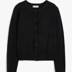 Svart kofta  - Svart stickad kofta i storlek S ifrån hm