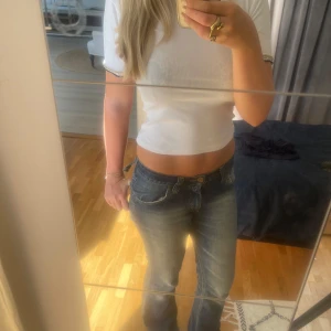 Zara tröja - Populär zara tröja jag inte andvänder 💓detalj runt armen
