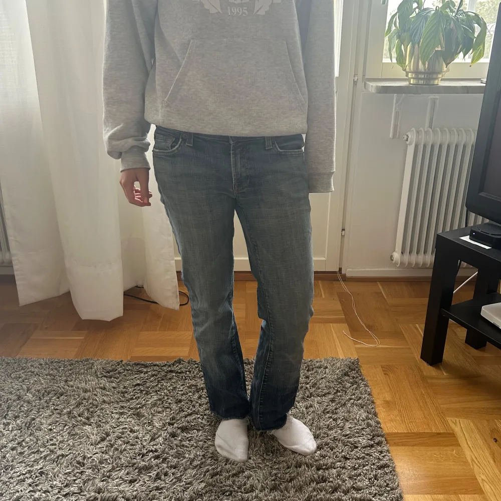 Jeans från 7💙💙midjemåttet: 37 innerbenslängden: 66. Jeans & Byxor.