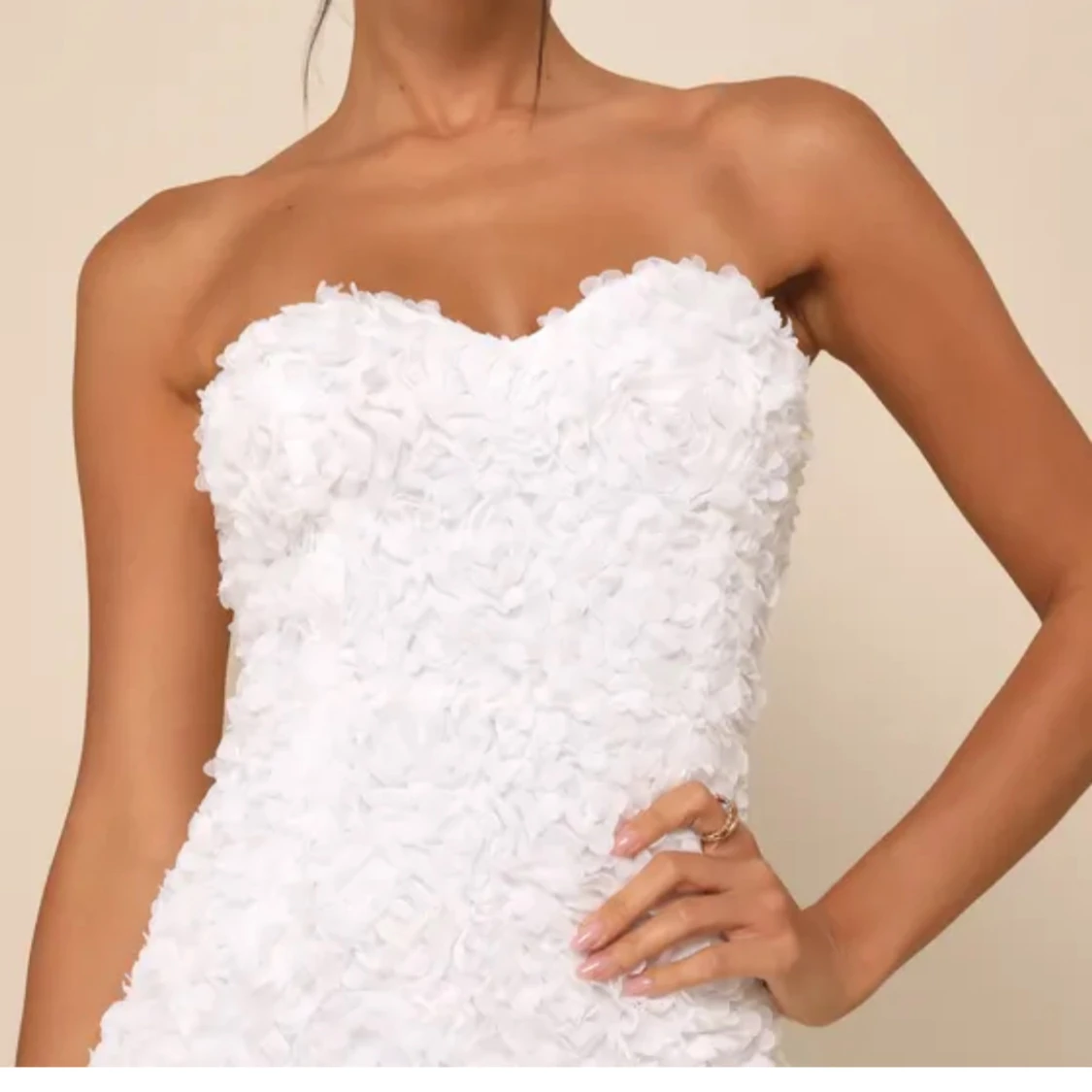 Vit axelbandslös klänning - 90