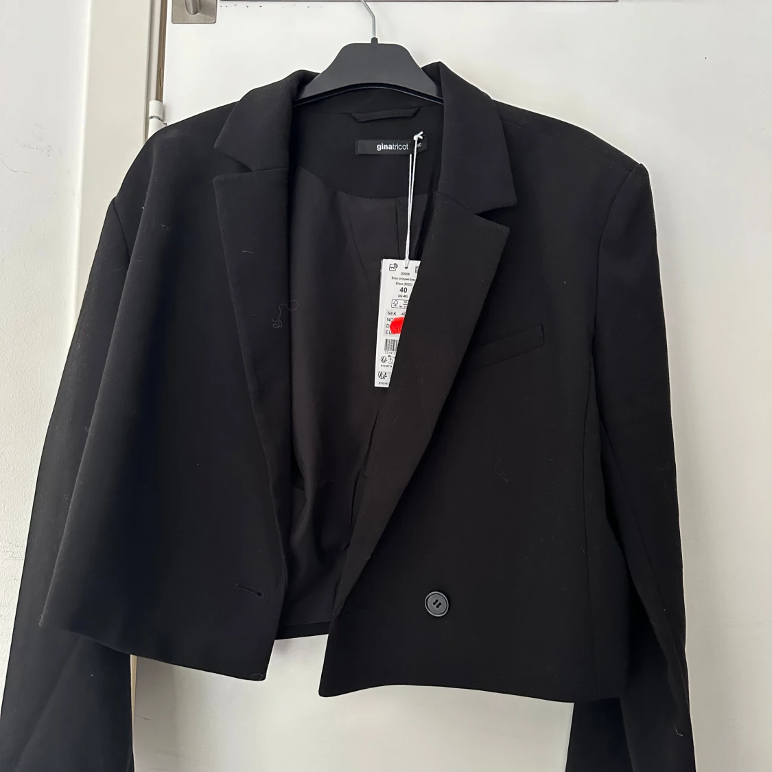 Croppad kavaj - Ginatricot