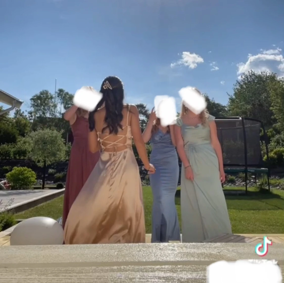 Champagne balklänning - 1