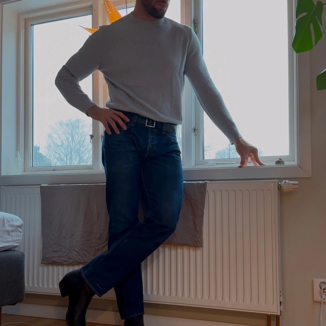 Grå långärmad tröja