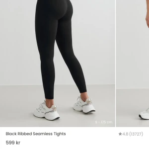 Aim’n ribbed seamless tights - Säljer dessa fina ribbed seamless tights från Aimn. Världens mjukaste material som sitter perfekt under hela träningspasset. Använda endast 2 ggr. I strl XS men passar även XXS och S🫶🏼
