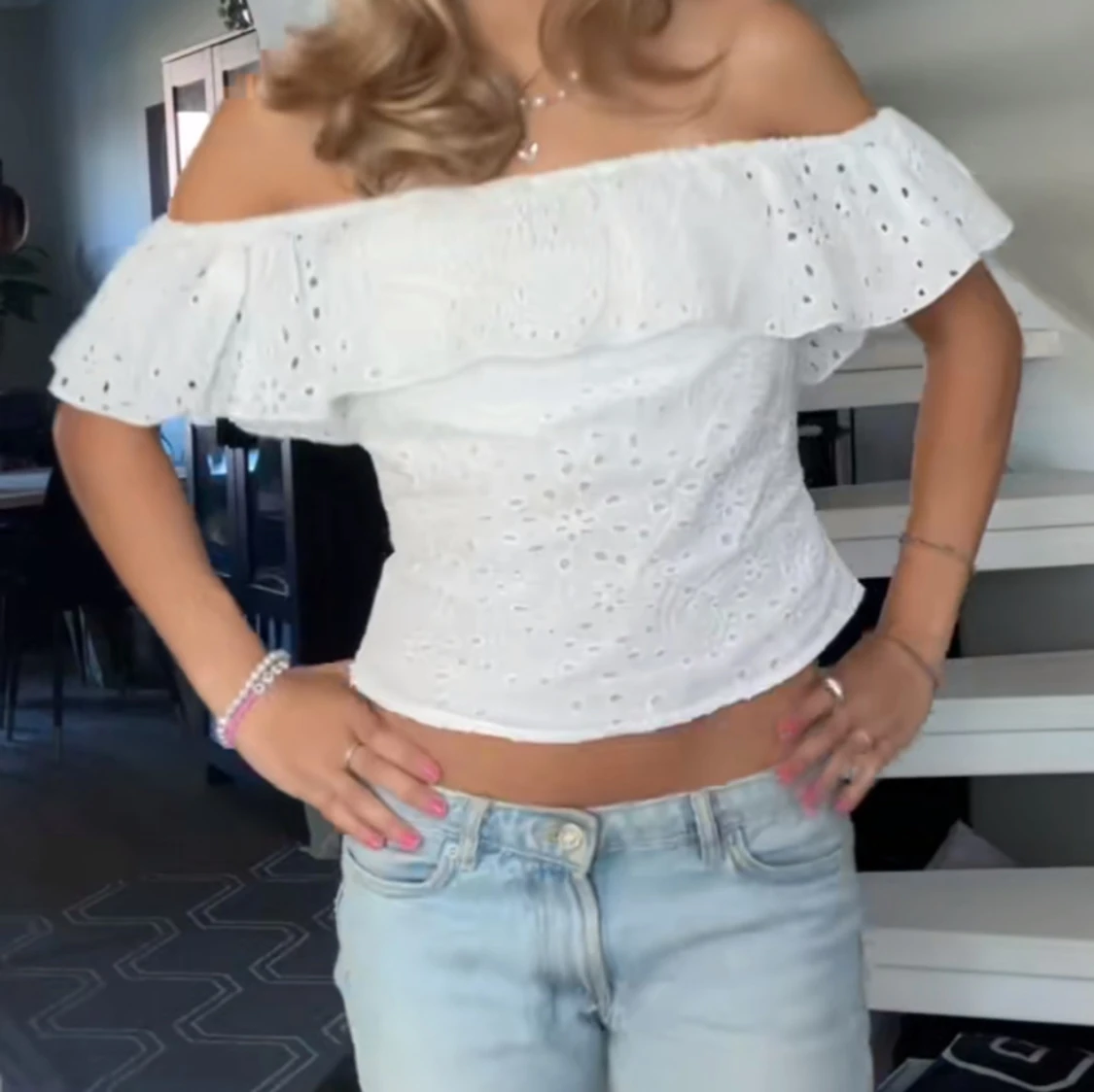 Vit offshoulder topp