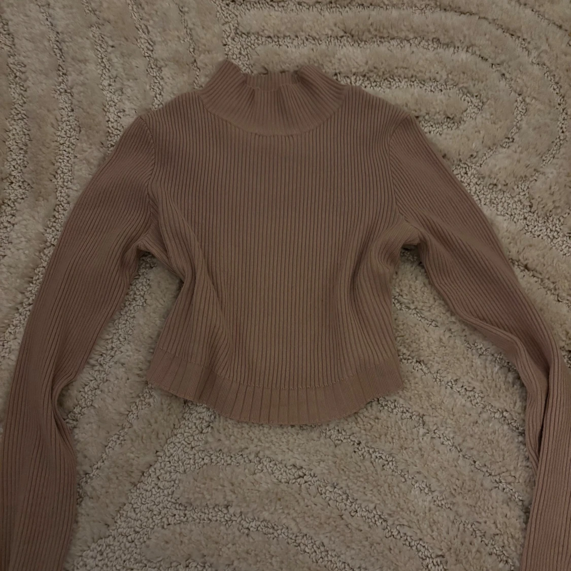 Beige ribbad tröja från Missguided