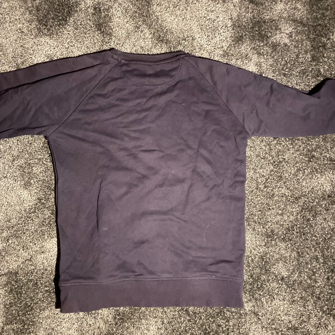 Mörkblå tröja från GANT - 1