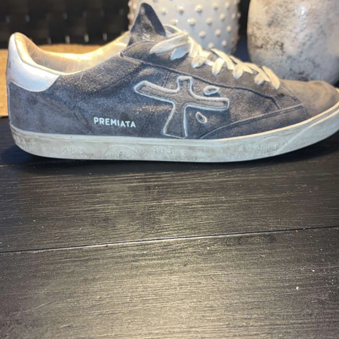 Grå sneakers från Premiata