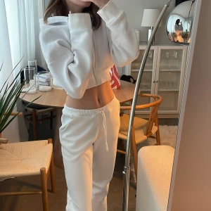 Mjukisset - Mjukisset från LXA. XS i byxa och L i hoodie 🥰