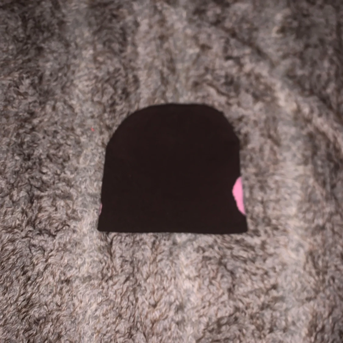 En brun rosa beanie - 1