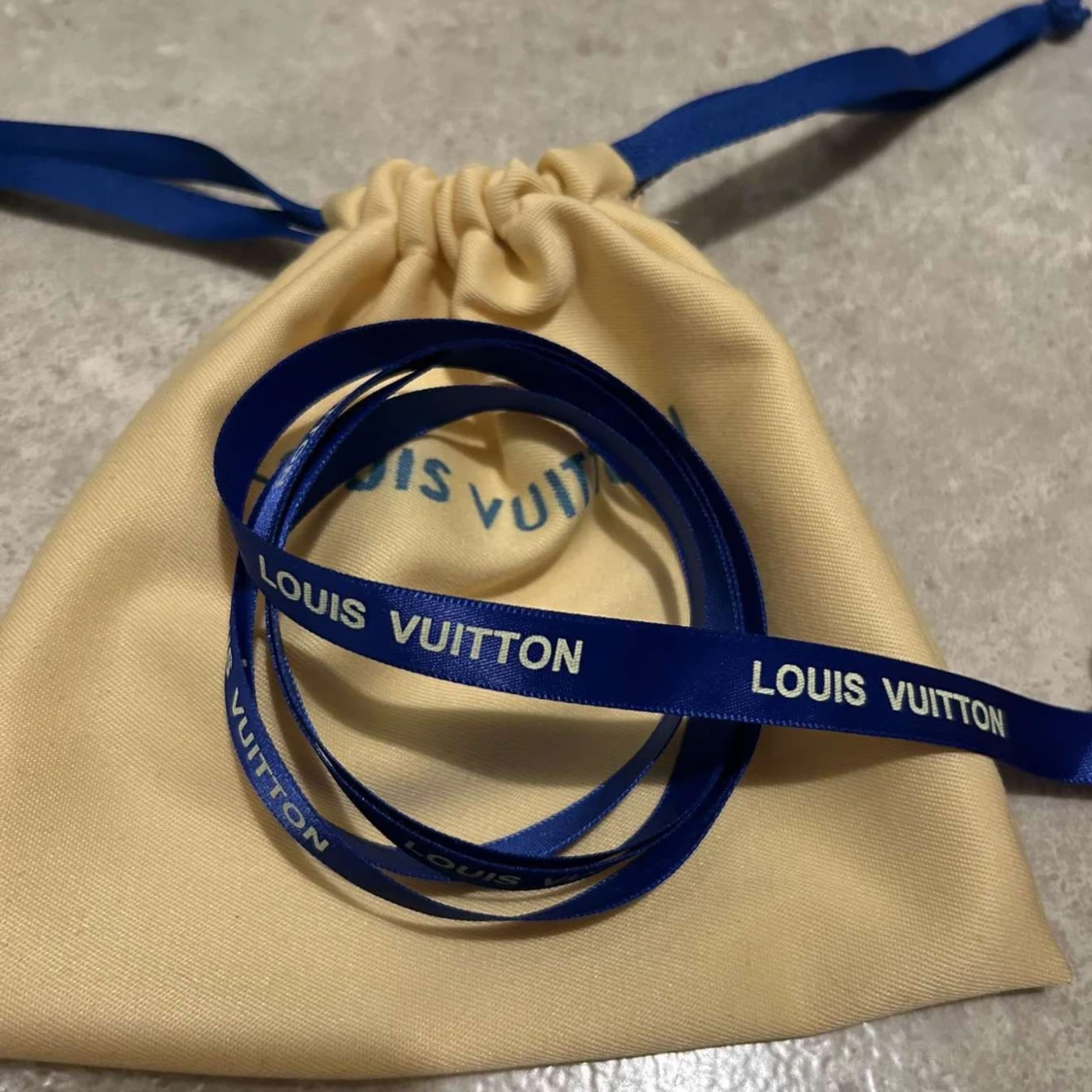 Svart bälte från Louis Vuitton - 1